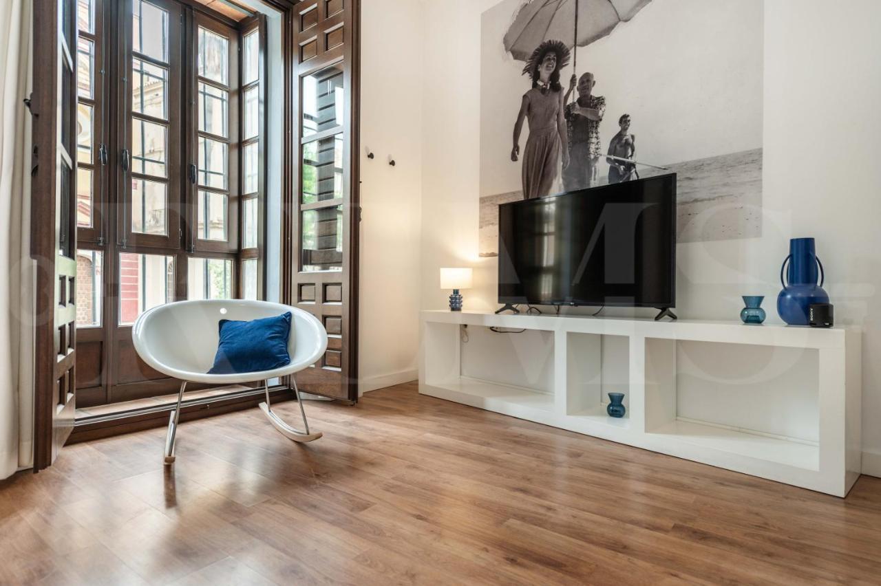 Spacious Apartment By Picasso Museum By Rems Malaga Exterior photo